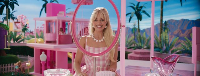 מרגו רובי ב״ברבי״. צילומים: וורנס ברדרס / טוליפ אנטרטיינמנט