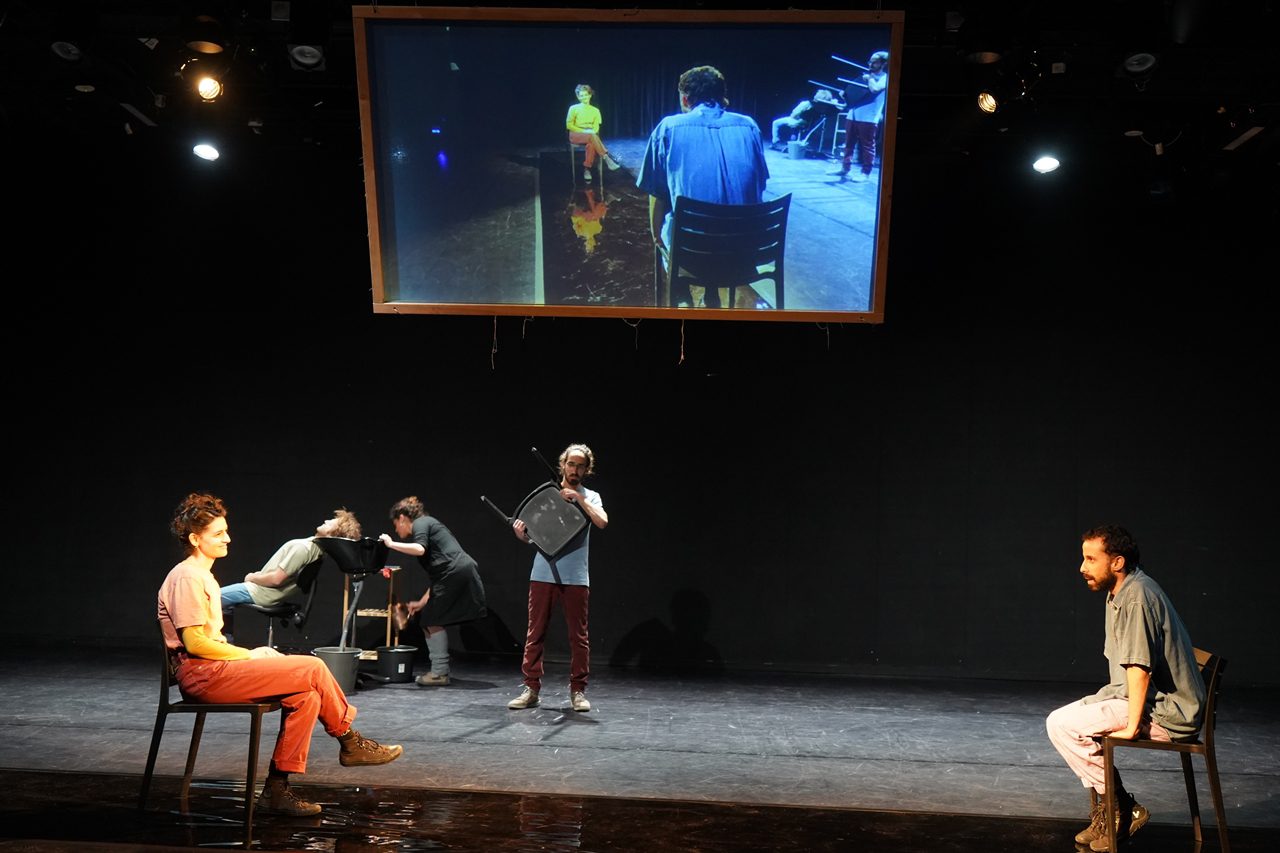 קרקעית. צילומים: דניאל פייקס