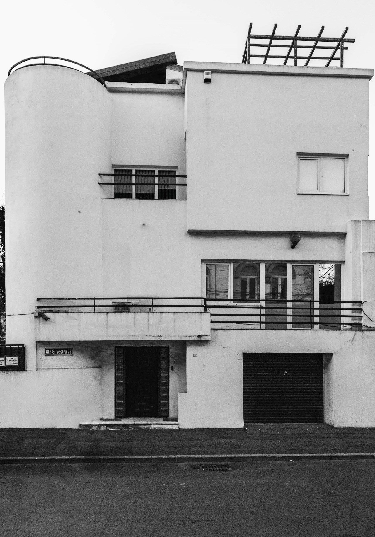 וילה בתכנונו של מרסל ינקו. צילום: מל