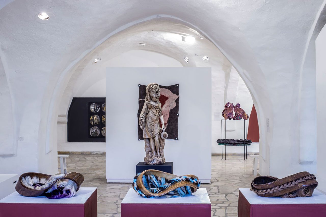 התערוכה בטנת הנשגב. צילום מראה הצבה: יובל חן