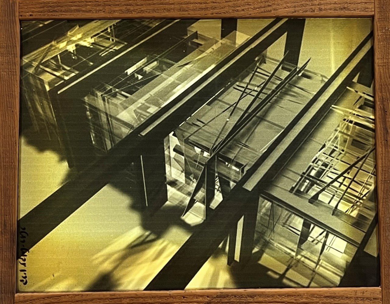 קרין ינקורט. ברזל תעשייתי