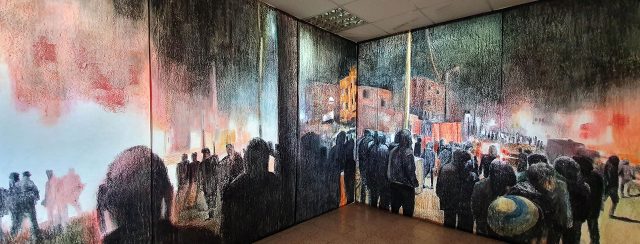 רעי רביב, חווארה בוערת; זמן אמת בבית חנקין. צילומים: מירב רהט