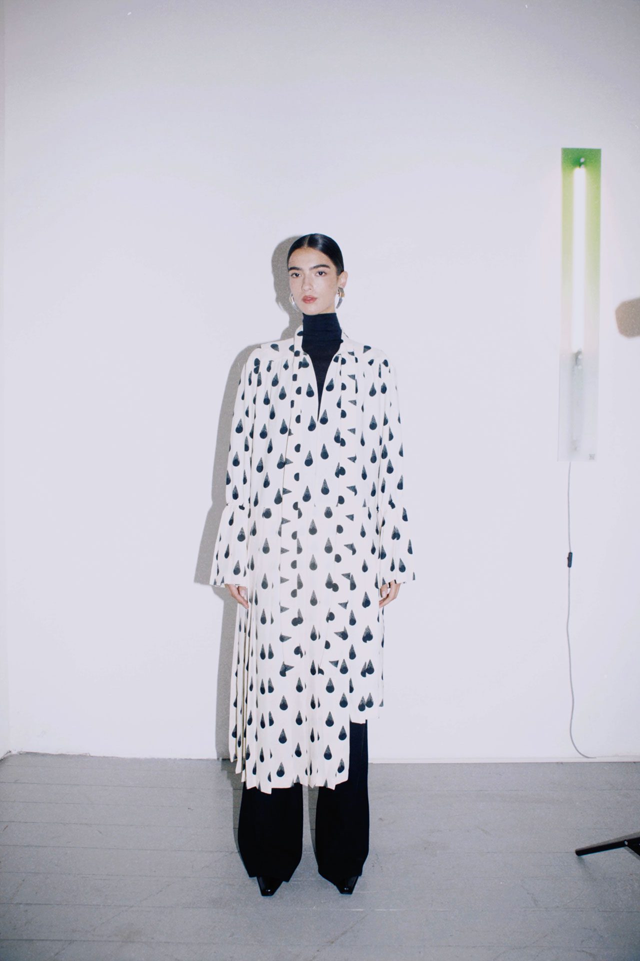 בחזרה לשחור ב־H&M. צילומים: רותם לבל