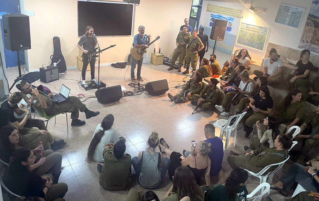 מאור כהן ופיטר רוט. צילום: טלי סעדה