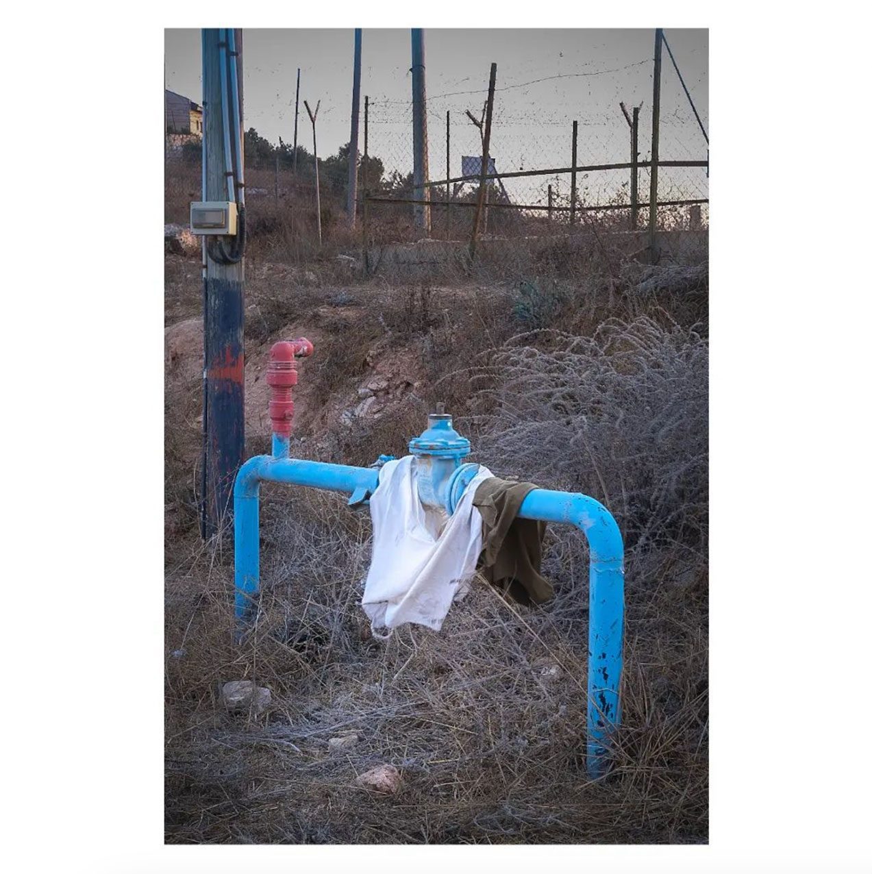 בית חג״י. ציצית ומדים
