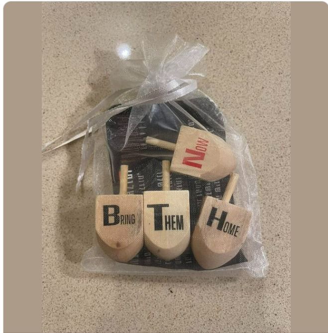 סביבונים למען מטה משפחות החטופים. צילומים: מ״ל