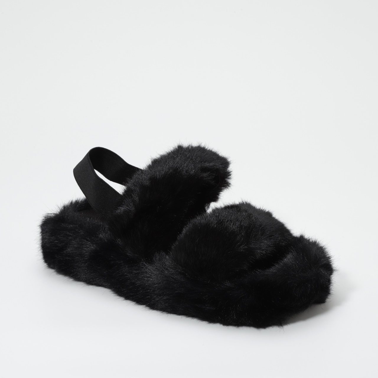 נעליים פרוותיות בנעלי Scoop. צילומים: עמירם בן ישי