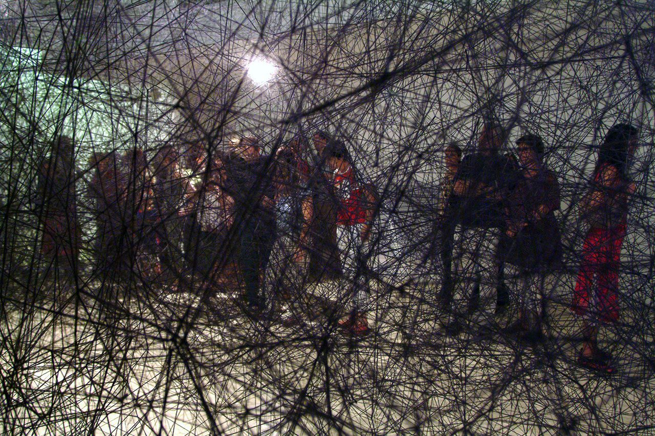 שיהרו שיוטה, Angst vor…, 2004, מתוך רקמת פעולה, מוזיאון הרצליה, 2004. צילום: עודד לבל