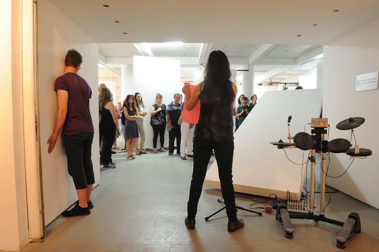 נעמה צבר, התפשטות (אופוס 2), 2013, מתוך showtime, 2013, ביתן הלנה רובינשטיין.צילום: עודד לבל