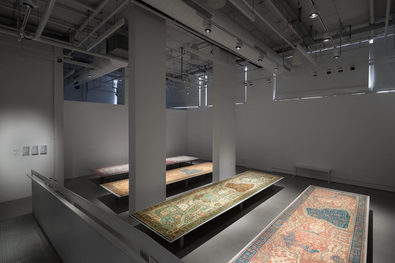 שטיחי ארבע העונות של עידו מיכאלי בארטפורט. צילומים: טל ניסים