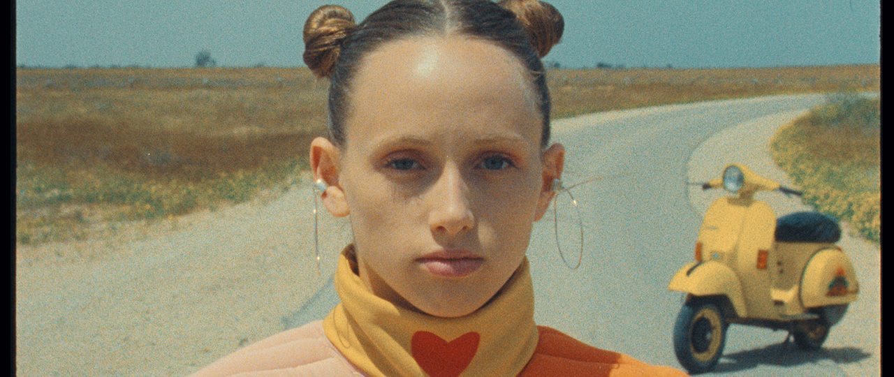 SENI SEN. בימוי: דניאלה מרוז; צילומים: מישה קמינסקי, בן פלד