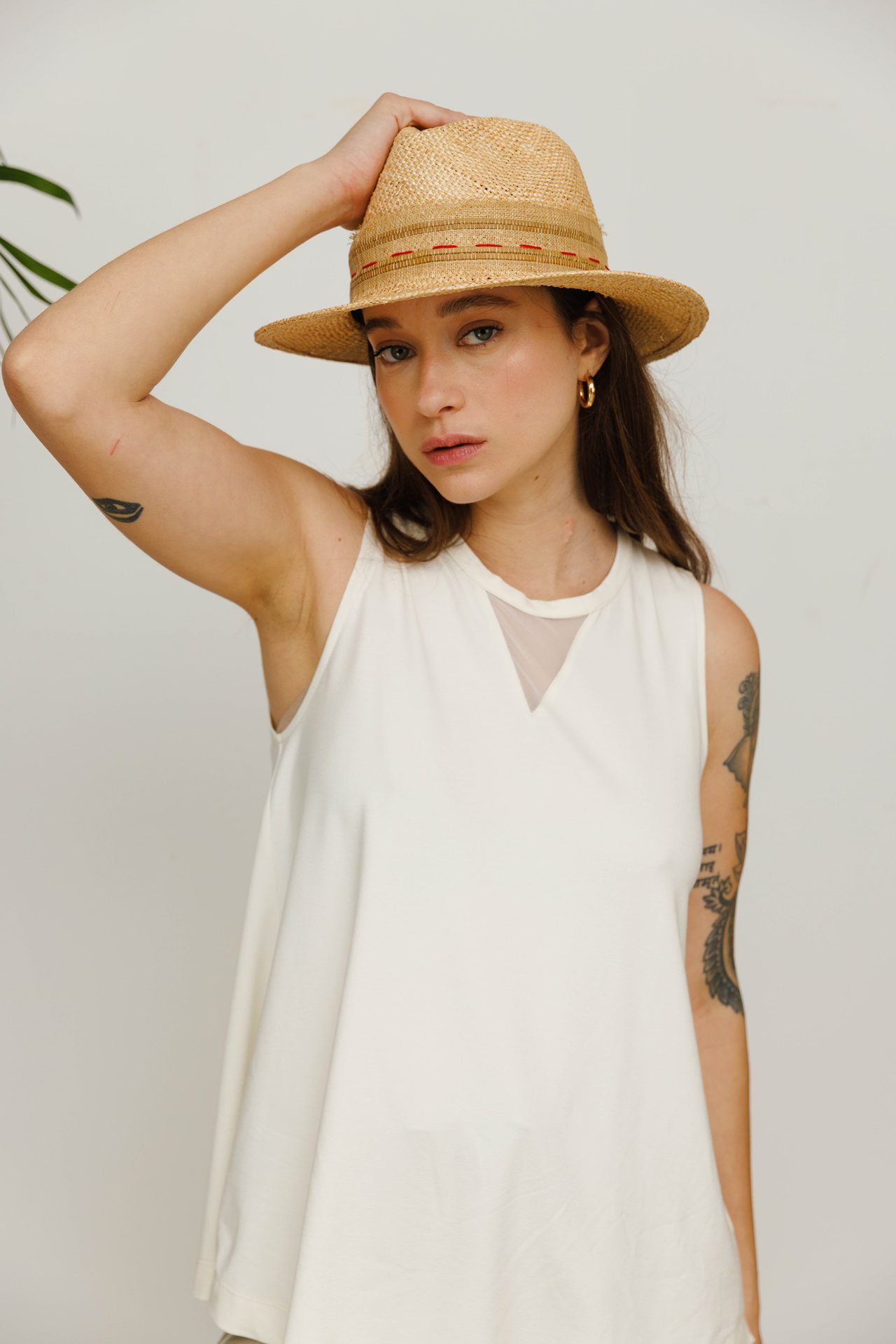 כובעים לקיץ ב־Justine Hats. צילומים: שי הנסב