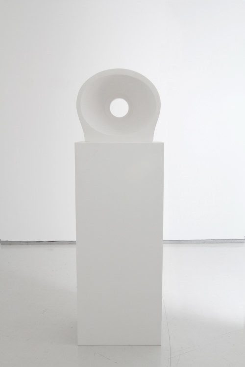 לאה אביטל בגלריה נגא. צילום: אלעד שריג