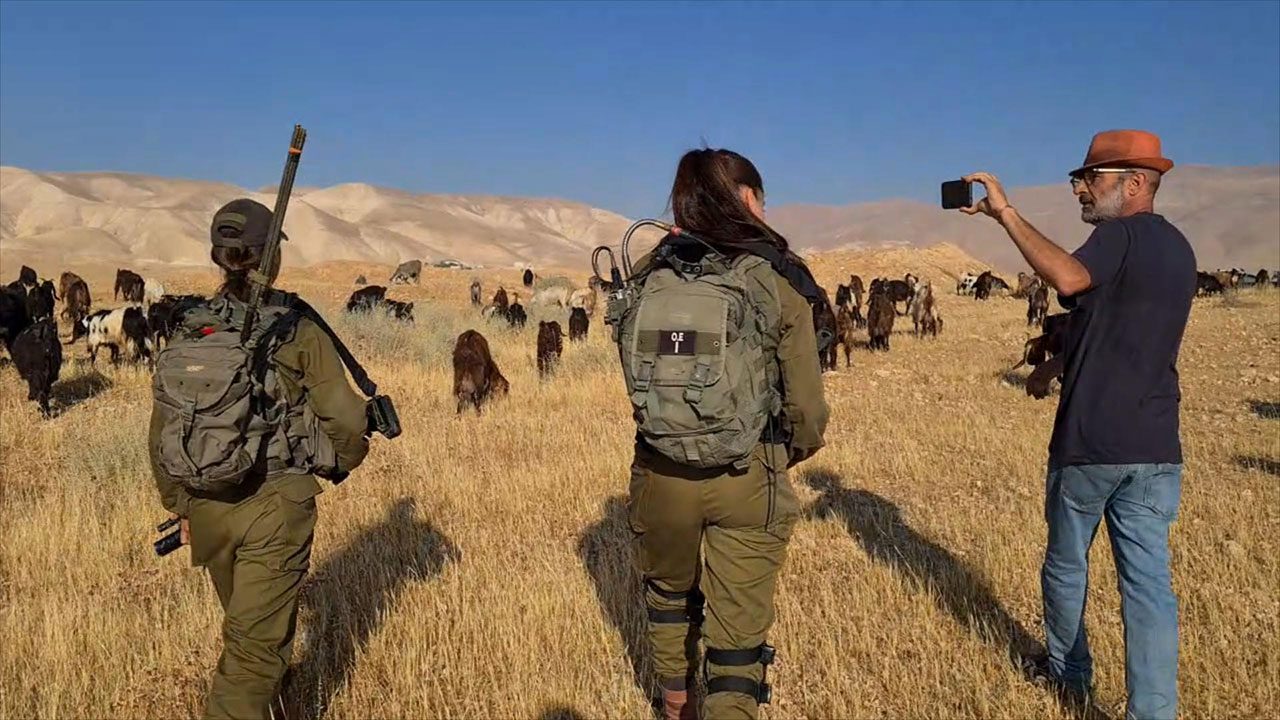 הדרה אורן, שומר הרועים