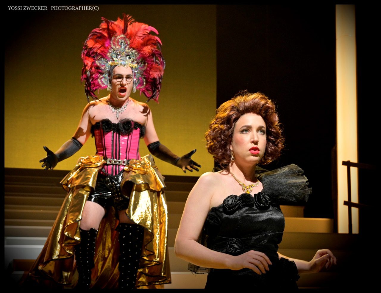 חנוך לוין באופרה. צילומים: יוסי צבקר