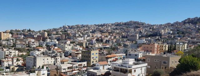 אום אל פחם, הנוף מגג הגלריה. צילום: מ"ל