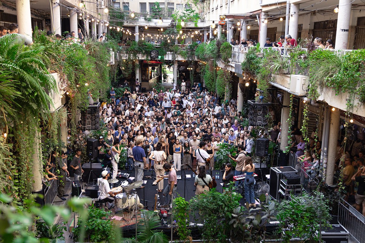 רוח באה מדרום, הופעה בתדר. צילום: נועה קרן