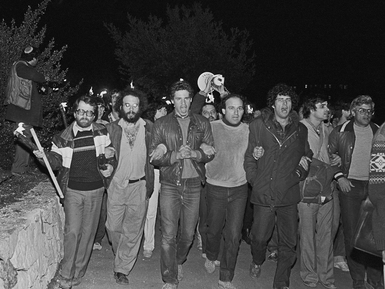 אמיל גרינצווייג בהפגנת שלום עכשיו. צילום: ורדי כהנא, 1983