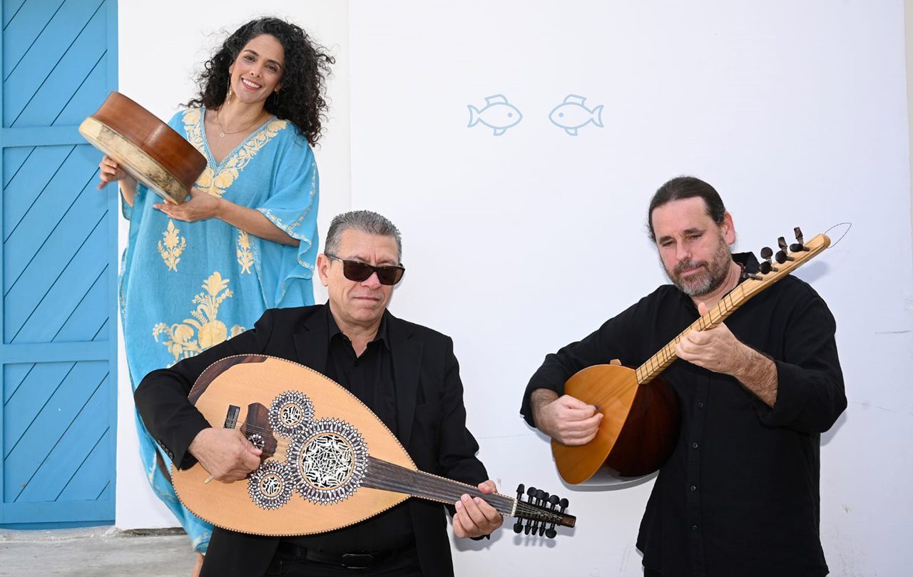מחווה לחביבה מסיכה. צילום: עמיקם חורש