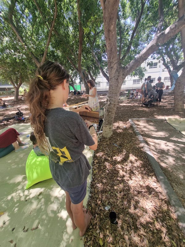 סדנת שזירת חבלים. צילום: הרכז קהילתי הבית לאמנות יד אליהו