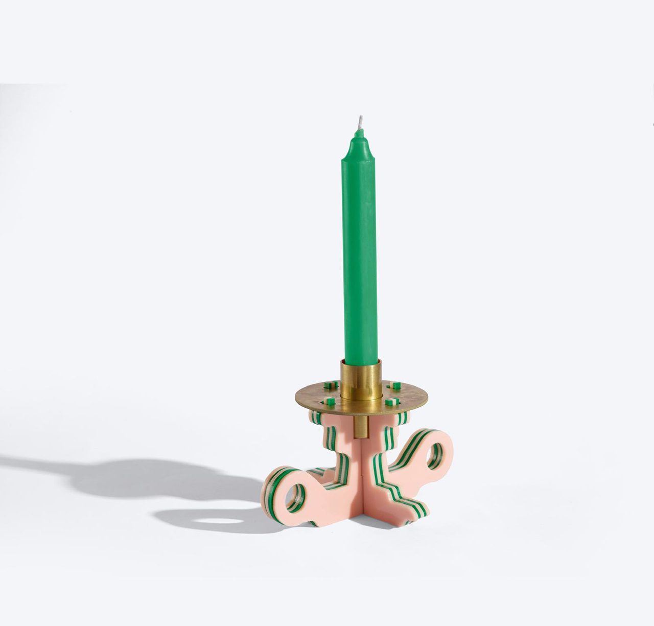 פמוטים של Nu ו־סטודיו Reish. צילומים: אורי גרון