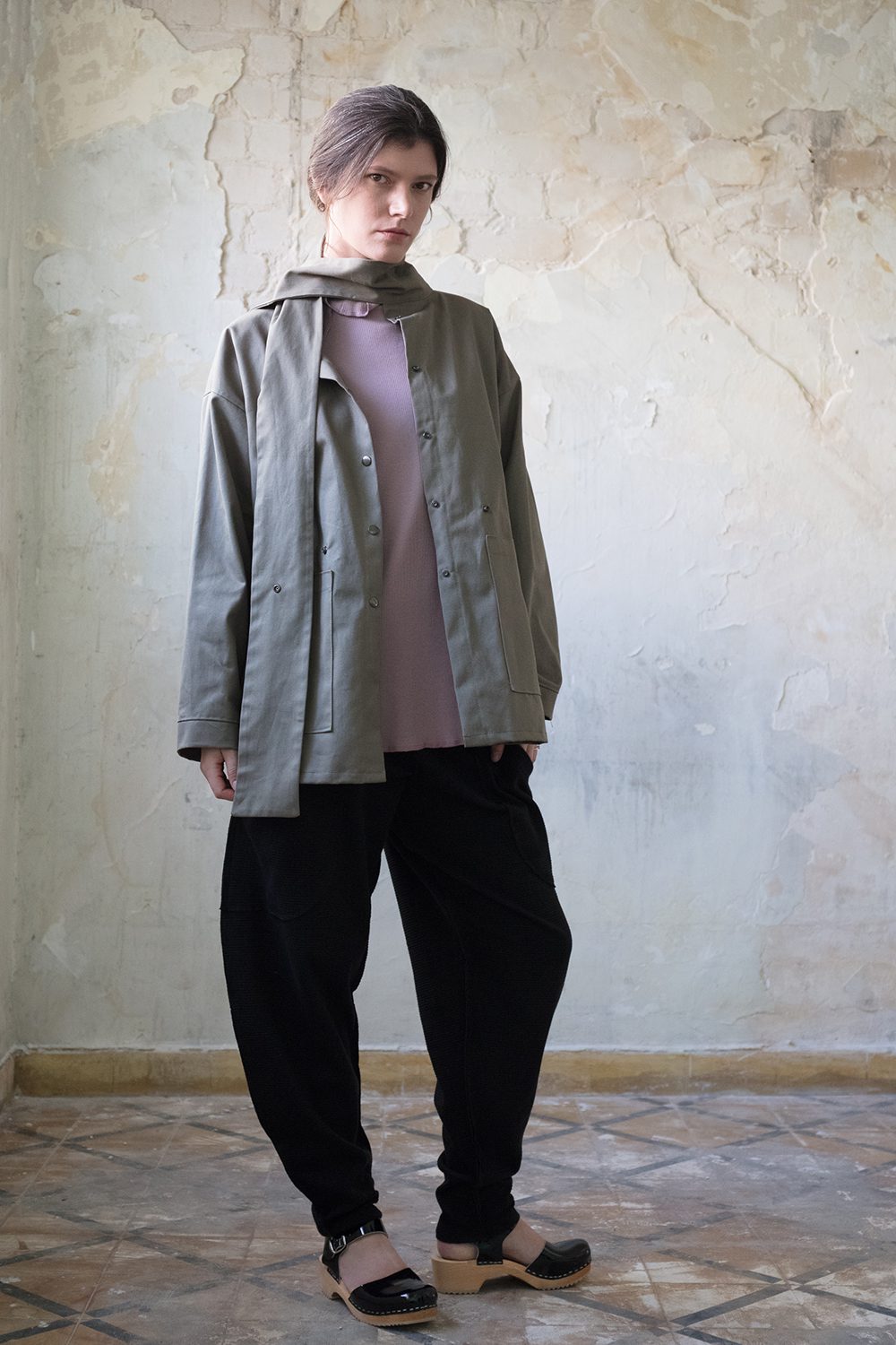 בגדים עוטפים בשירואטו. צילומים: אבנר נחמני