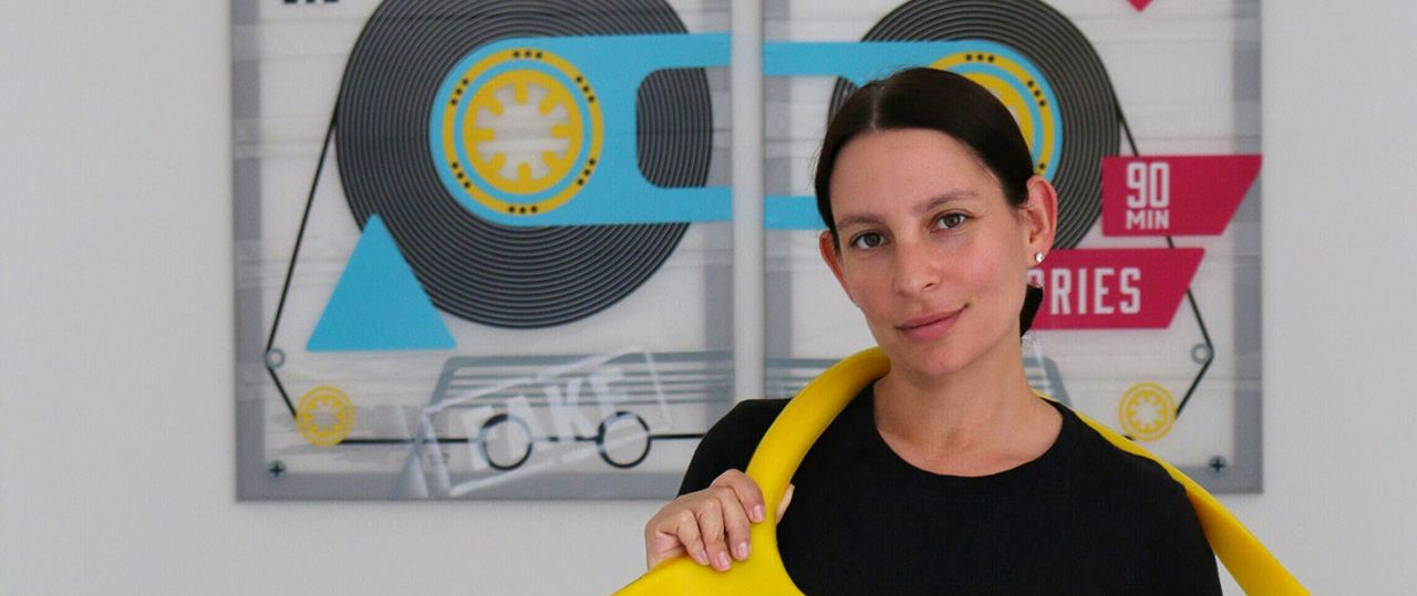 ליהי שני בגלריה של קרן בר גיל. צילומים: מ״ל