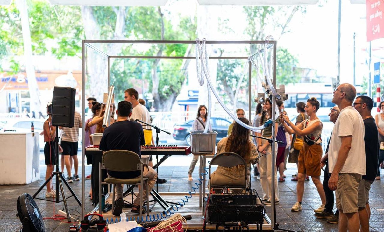 קול השלום, תאטרון קומי. צילום: שחר טישלר