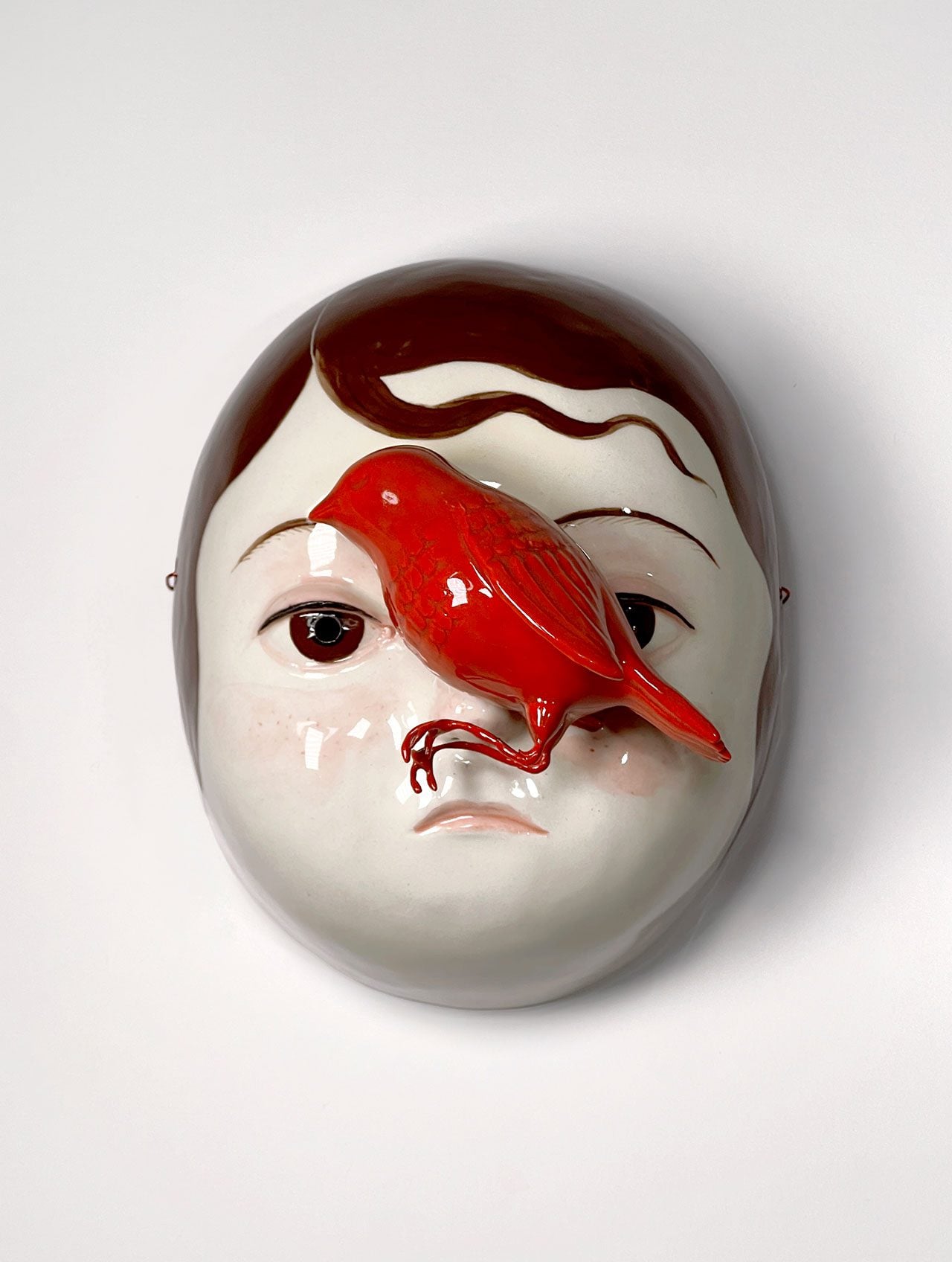 בין המסכות, גלריה ביתא