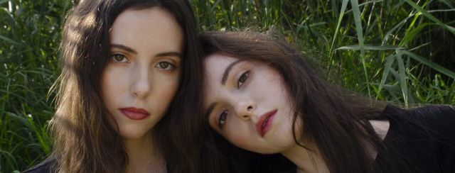 שרה ואלישבע ארסניוק. צילום: מירי טייר