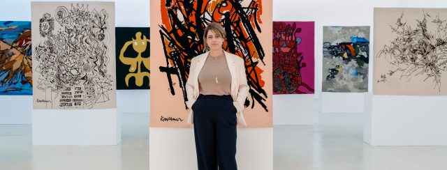 צאלה קוטלר הדרי בתערוכה ״אביב נצחי״. צילום: יובל נאור