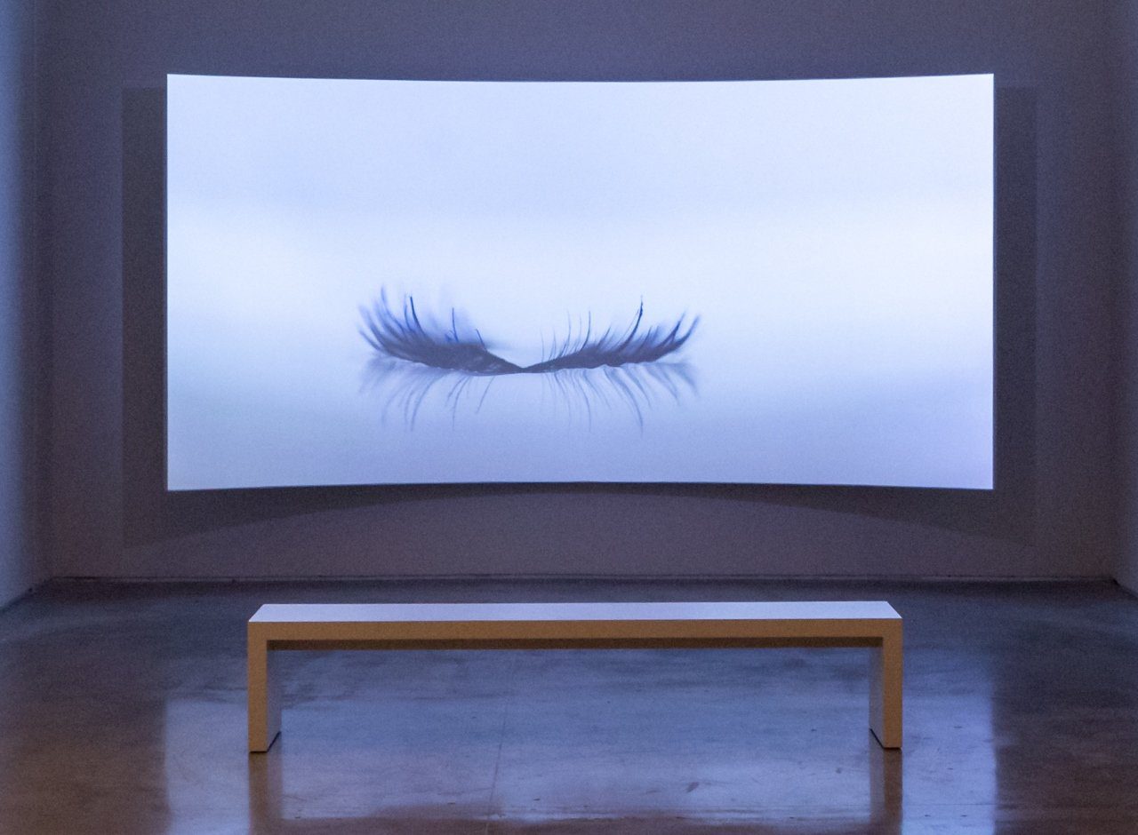 שרון בלבן בתערוכה ״חלומות צלולים״ צילום זוהר שמש, מוזיאון ישראל