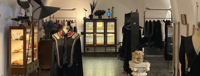 בז ולוטרה. צילום: בועז לנדמן