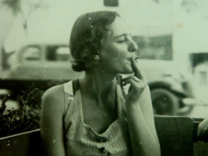 לאה גולדברג. צילום: ארכיון גנזים