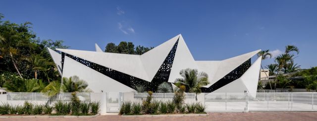 בית בסביון. תכנון: ישראלביץ אדריכלים; צילומים: עודד סמדר