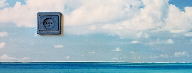 טדי כהן, וולפייפרס, בתערוכה ״שולחן עבודה״ במוזיאון חיפה