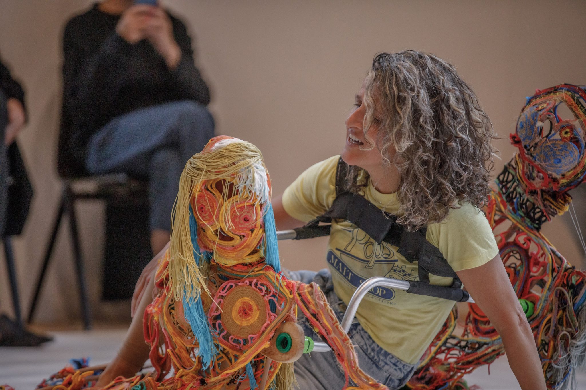 מתרגלים אמפטיה. צילום: תמר לם