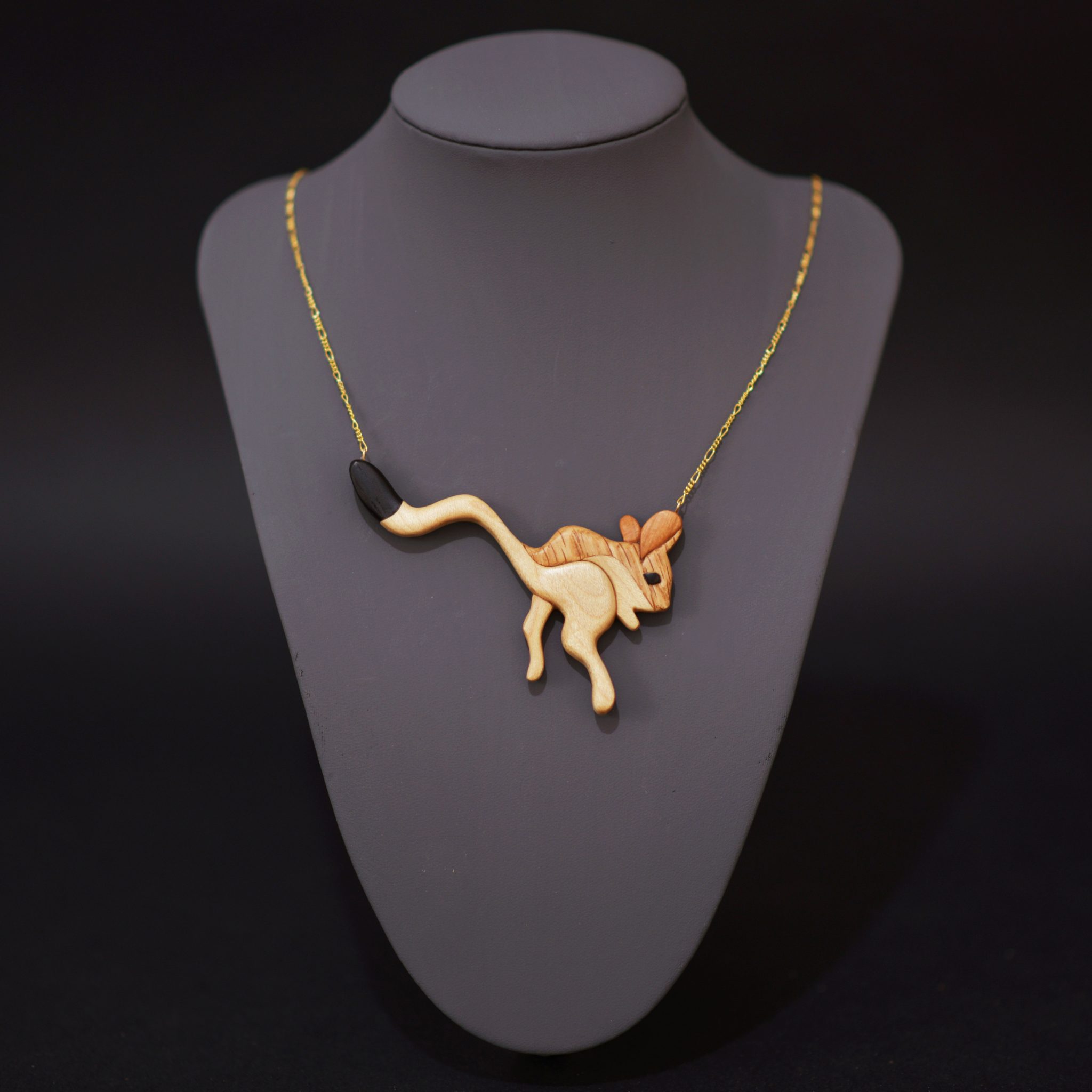 שרשרת מעץ של ירבוע