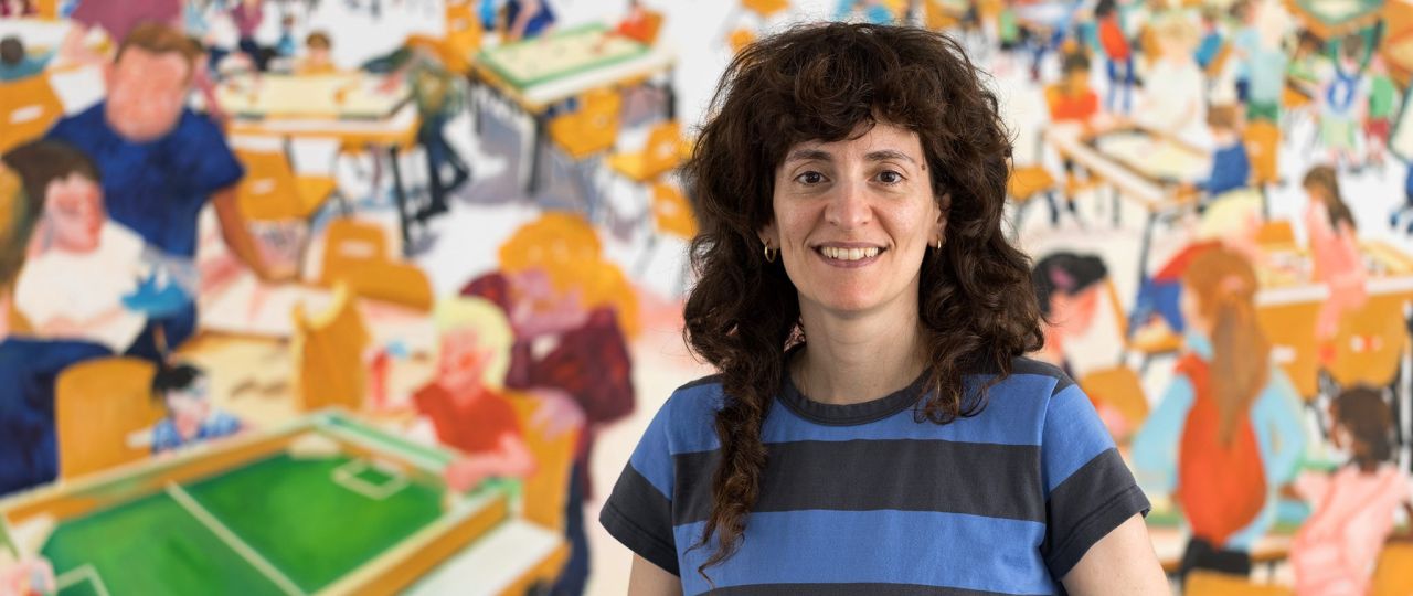 נעם אדרי בתערוכה ברמת יוחנן. צילום: אלעד שריג