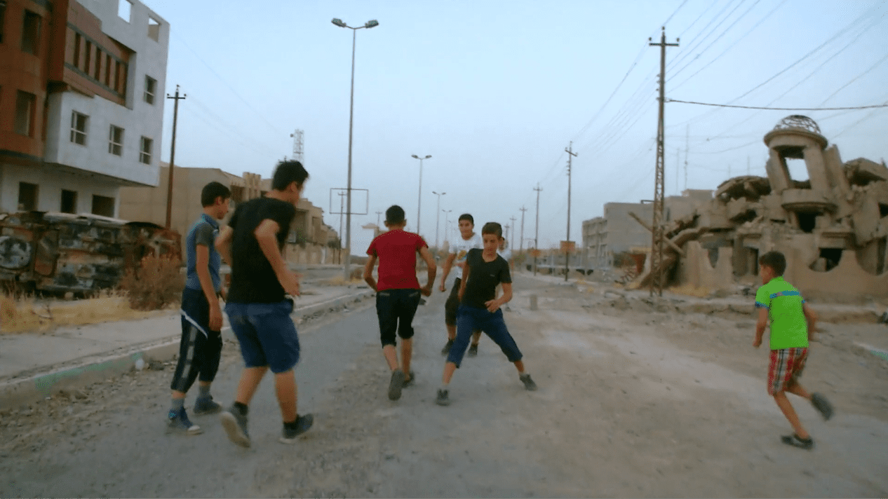 פרנסיס אליס, Children’s Game #19 Haram Football, מוסול, עיראק, 2017