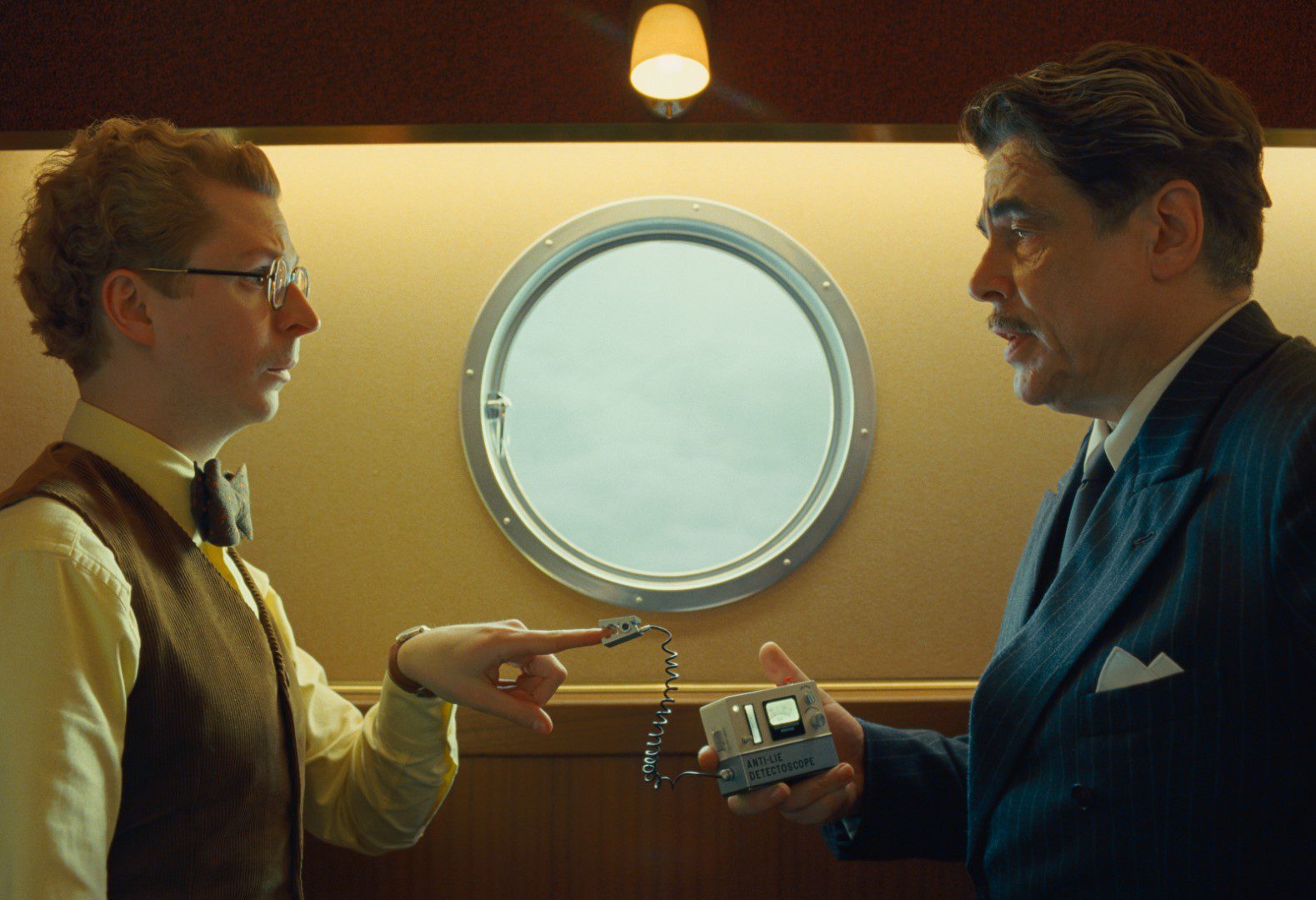 (L to R) Michael Cera as Bjorn and Benicio Del Toro as Zsa-Zsa Korda in director Wes Anderson's THE PHOENICIAN SCHEME, a Focus Features release.<br /> Credit: Courtesy of Focus Features © 2025 All Rights Reserved.