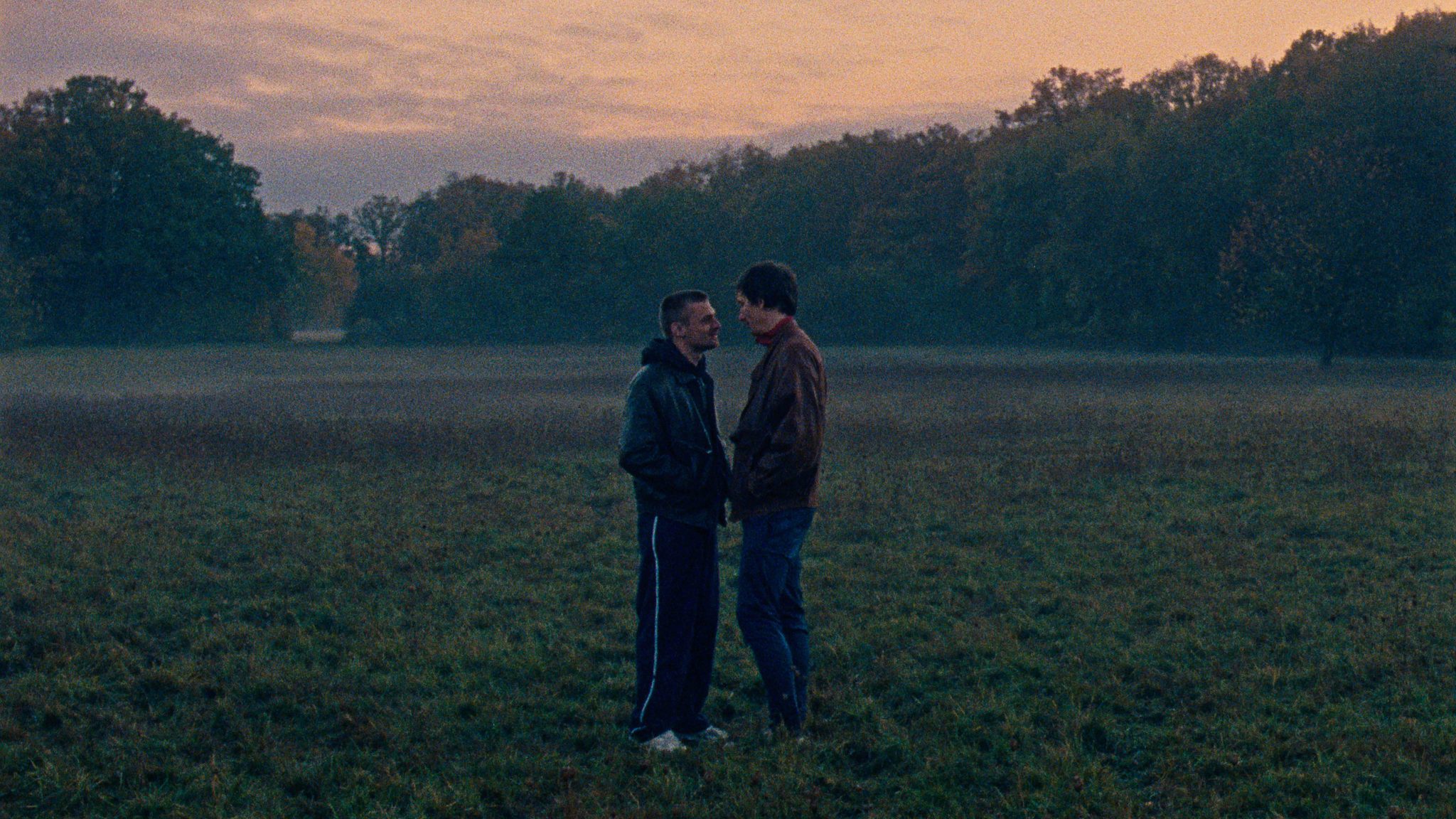 עור על עור. צילום: ניקו שרנק