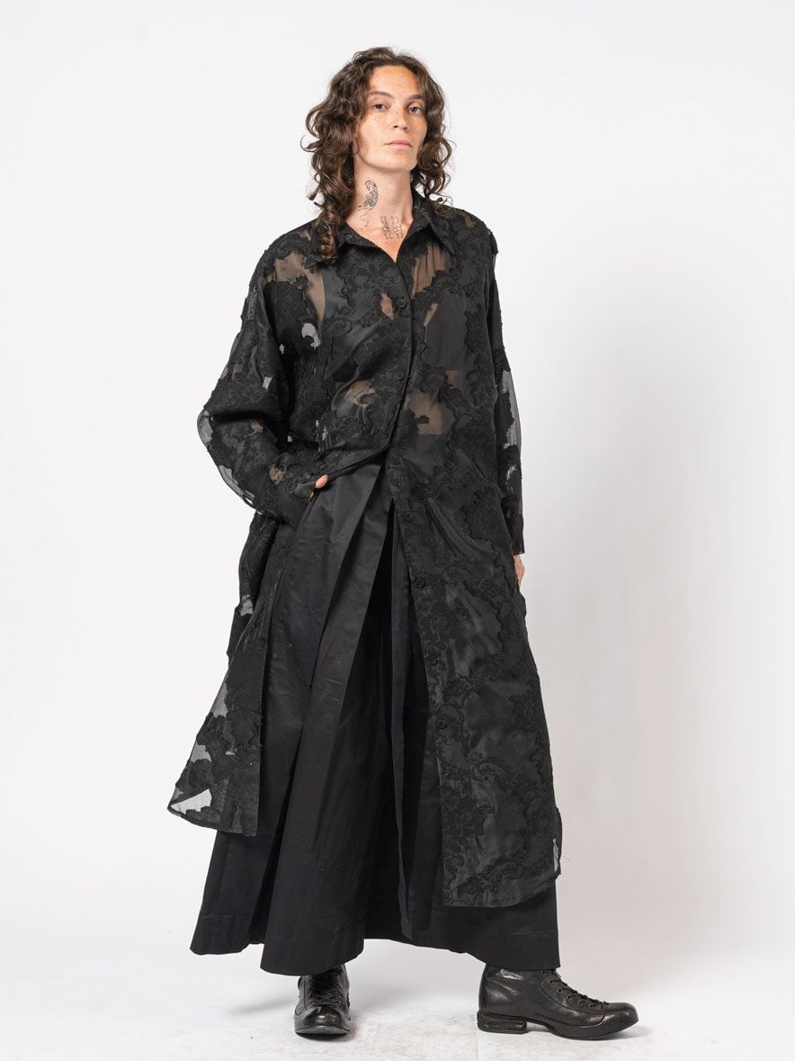 הבחירה של עמית: חולצת מקסי של Nostra Santissima. צילום: רום אוזן