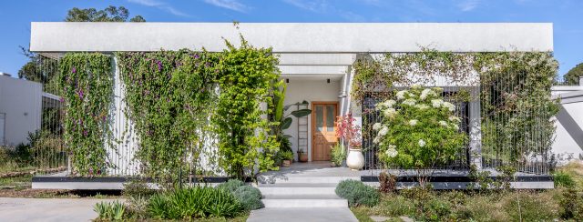 בית בחולתה. תכנון: רונן מידר; עיצוב: מעיין רויך; צילומים: הדר דולן; סטיילינג: נעמה דותן פוקס