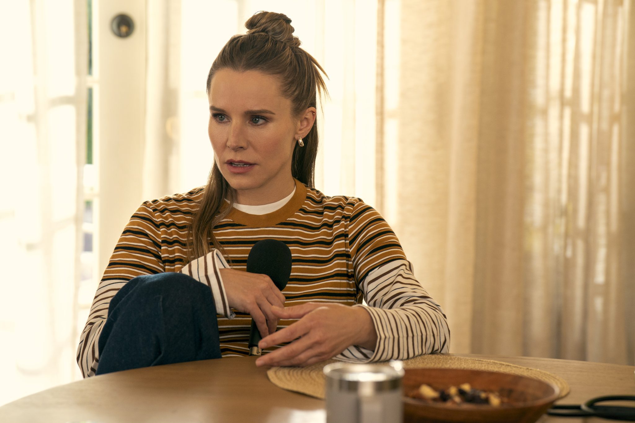 Nobody Wants This. Kristen Bell as Joanne in episode 201 of Nobody Wants This. Cr. Erin Simkin/Netflix © 2025
