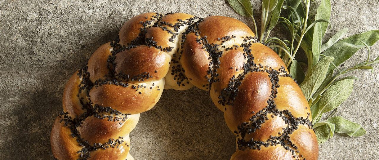 חלה קלאסית של מאפיית לחמים. סטיילינג: אוריה גבע; צילום: דניאל לילה