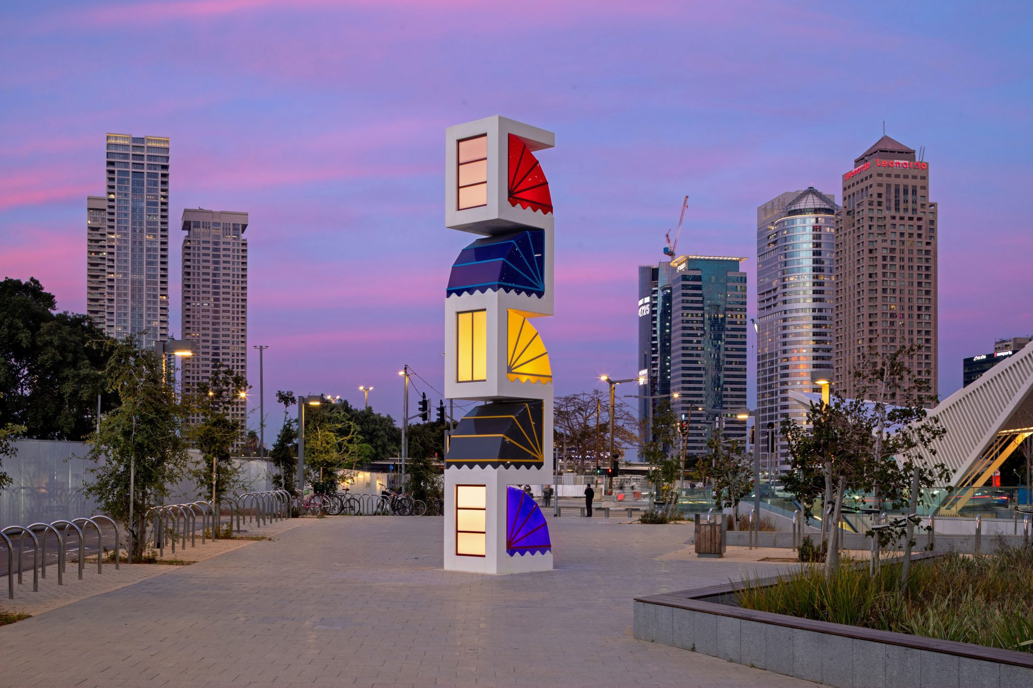 מגדלור, 2023. צילום: טל ניסים