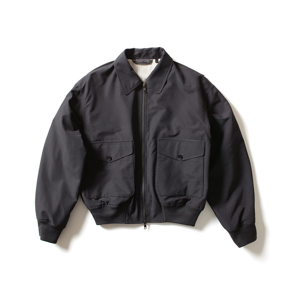 Flight Jacket של Thomas More. צילום: מ״ל