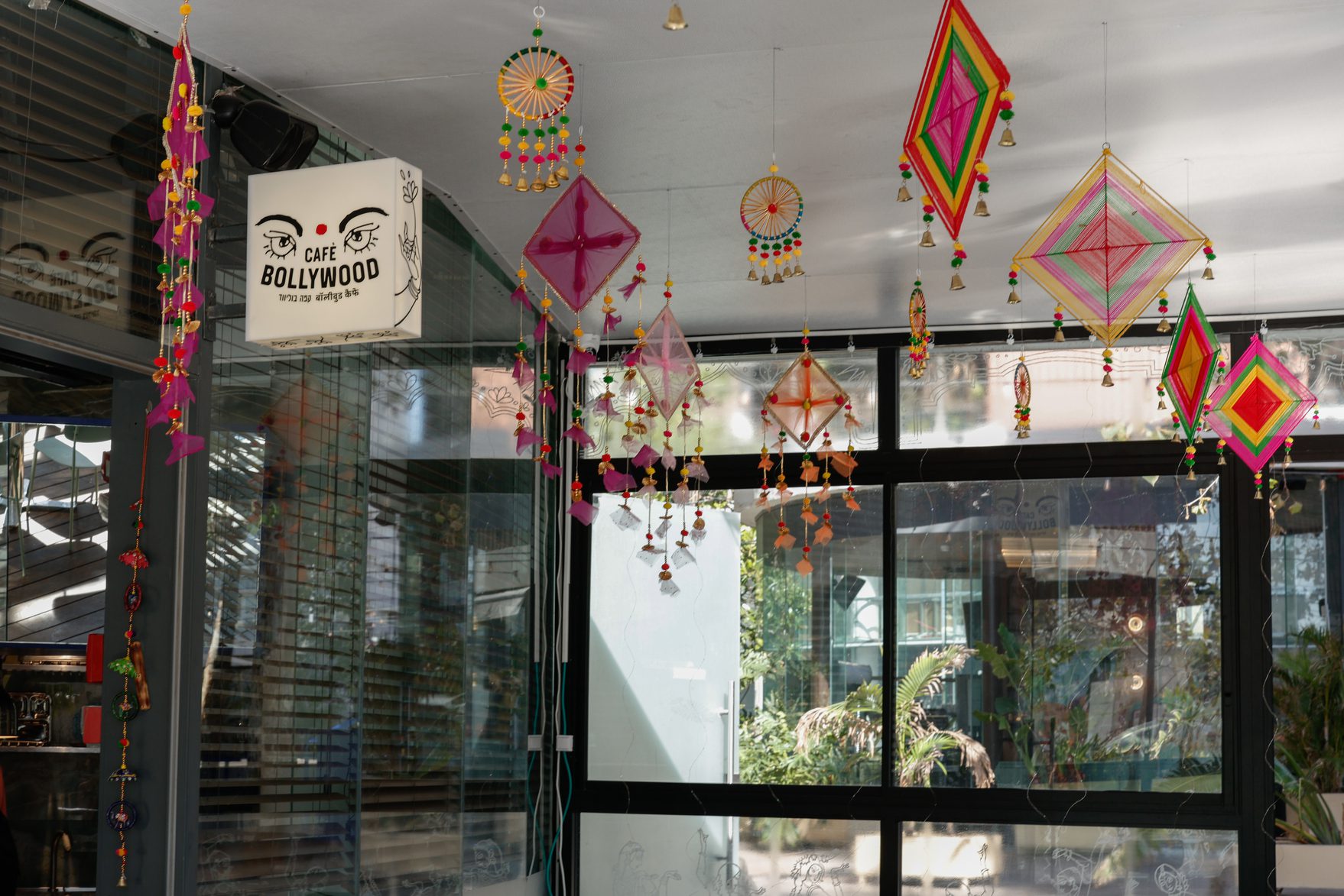 קפה בוליווד, רביעיית פלורנטין. צילומים: נדב יהלומי