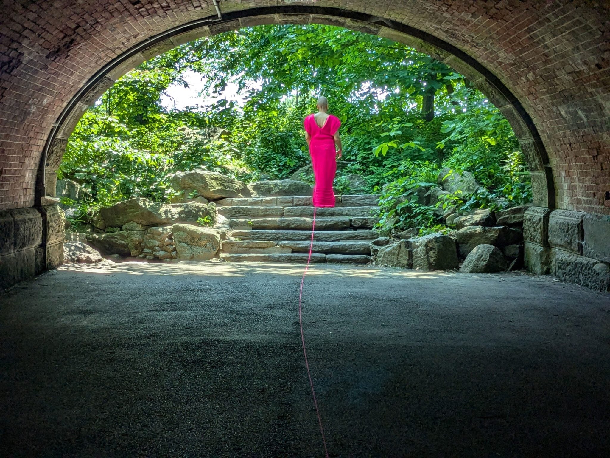 מיצג PoppyPink, ניו יורק, 2024. צילום: יהונתן ה. משעל